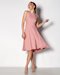 Едноцветна розова рокля без ръкав с леко удължена задна част. Купи дамски рокли в едни от най-модерните и актуални цветове за 2020 и 2021 от Ефреа